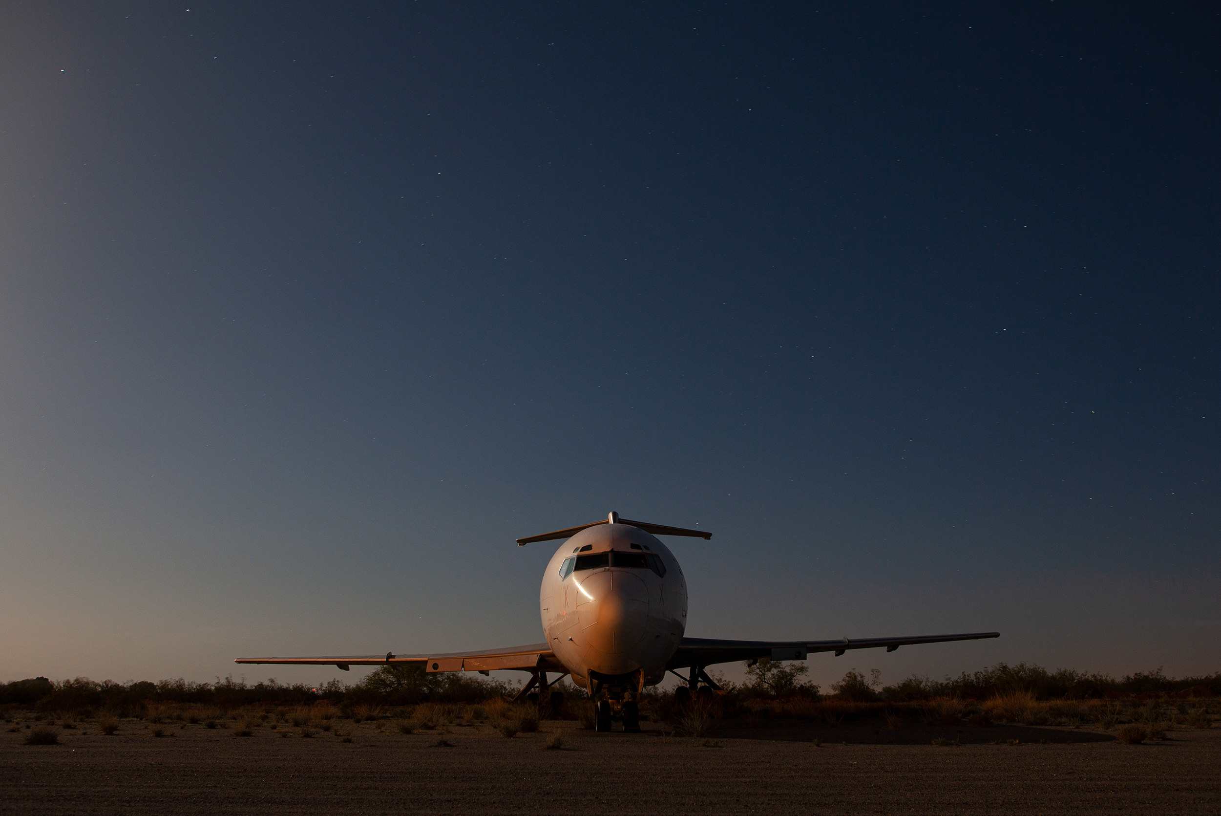 727 at night - Steve Craft Photography - Phoenix Arizona Aviation Photographer