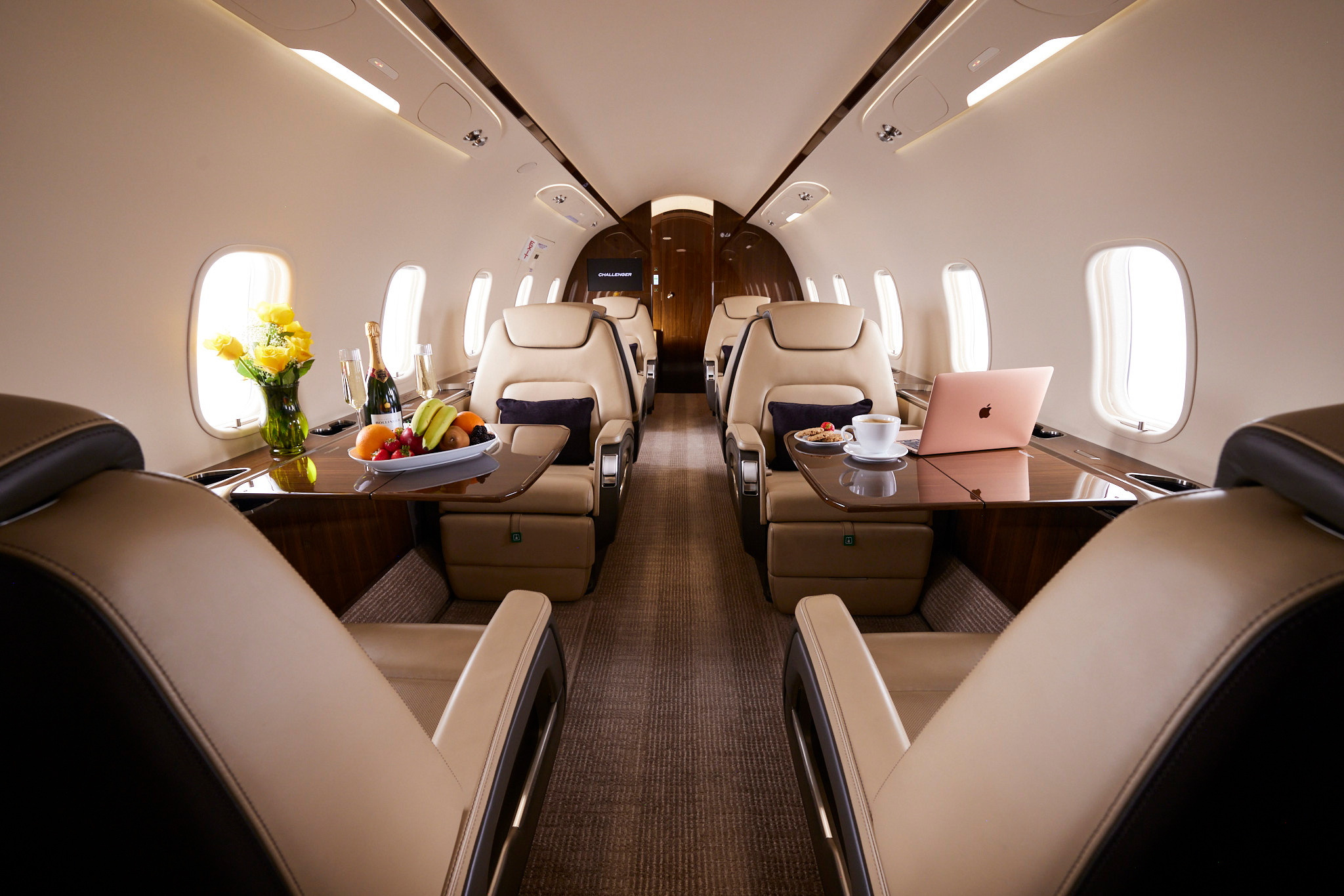 Bombardier Challenger 350 interior - Steve Craft - Phoenix Aviation Photographer