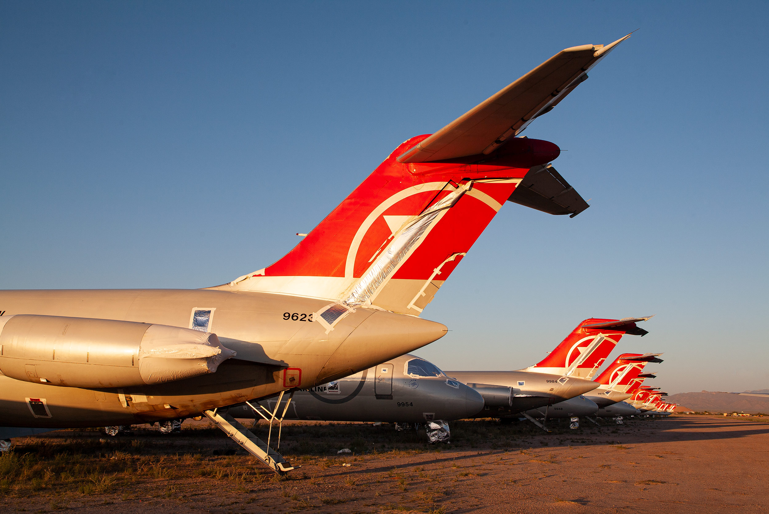 Row of airplanes - Steve Craft Photography - Phoenix Arizona Aviation Photographer
